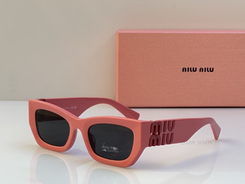 Miu miu Sunglasses